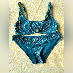 ADORE ME BIKINI- large top and XL bottoms, like new